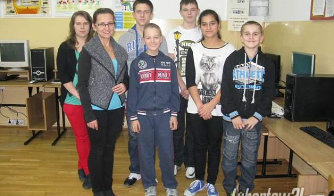 Gimnazjum w Niedźwiadzie na spotkaniu wirtualnym ze Słowacją