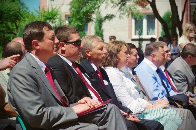 Nadanie imienia i sztandaru Szkole Podstawowej w Łucce