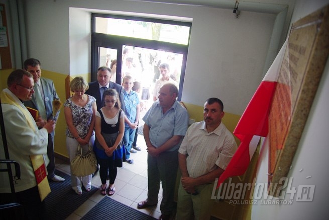 Nadanie imienia i sztandaru Szkole Podstawowej w Łucce
