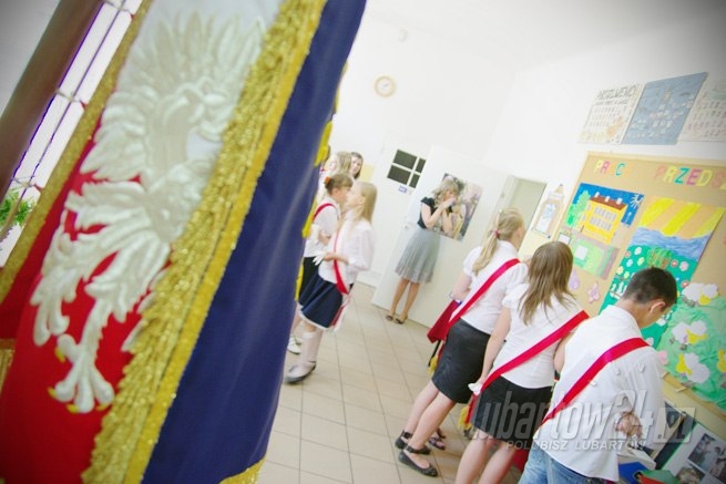 Nadanie imienia i sztandaru Szkole Podstawowej w Łucce