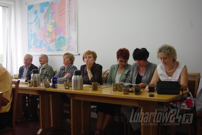 Sesja Rady Gminy w Niedźwiadzie, 8 września