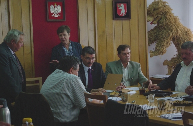 Sesja Rady Gminy w Niedźwiadzie, 8 września