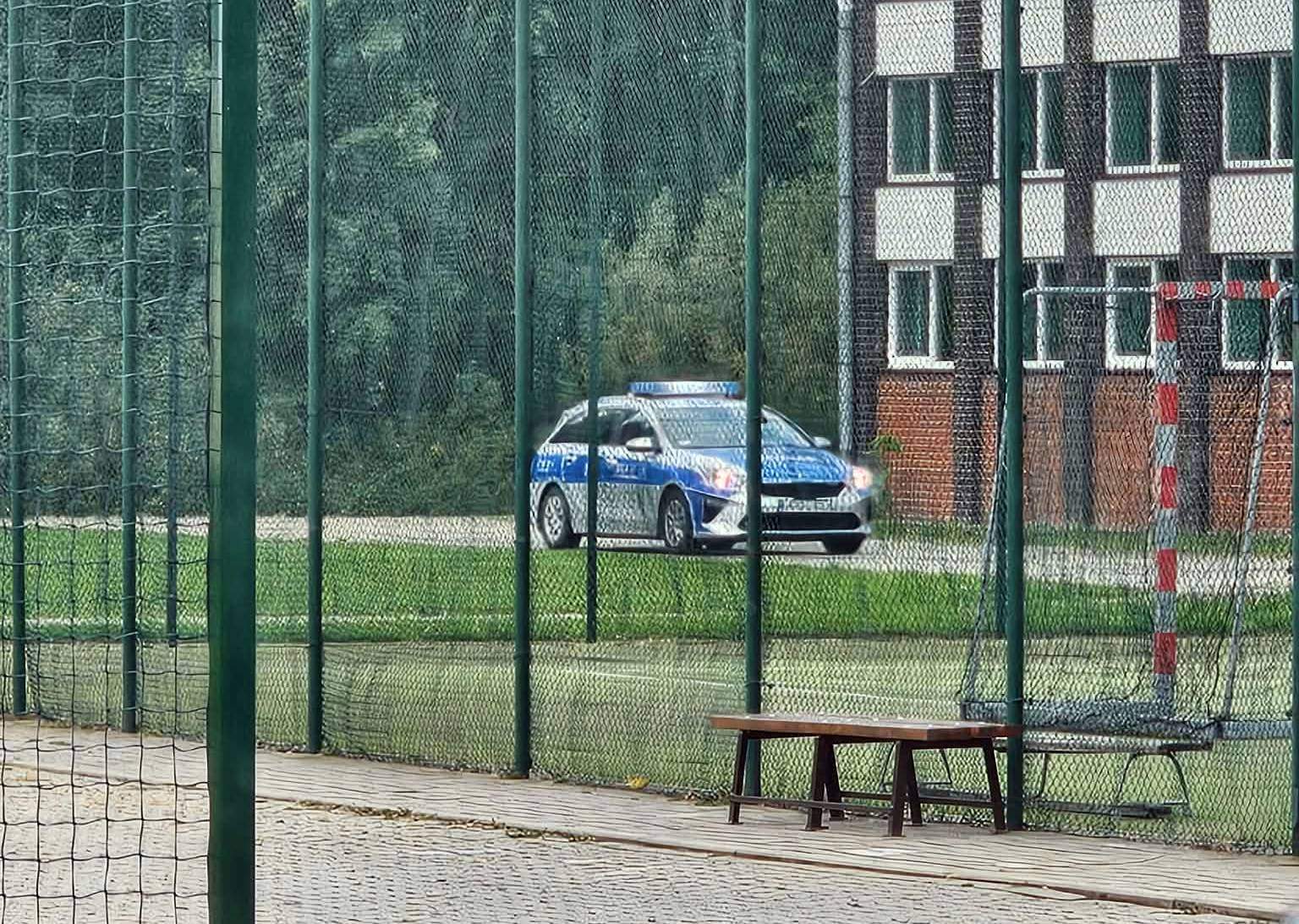 policja  przy szkole