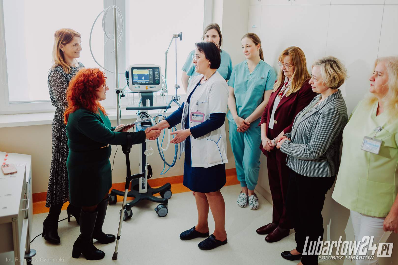 Nowy oddech dla lubartowskiej neonatologii. Fundacja przekazała nowoczesny respirator