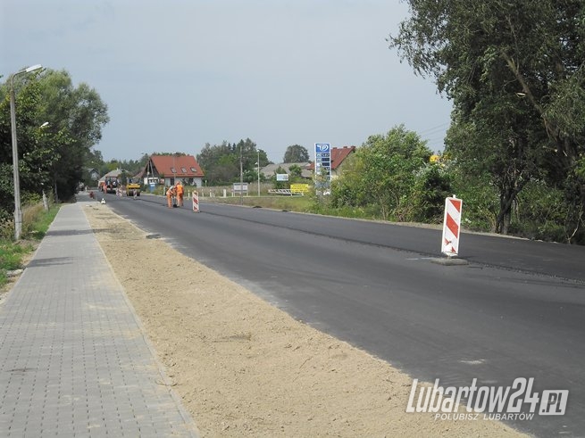 Prace przy przebudowie drogi Kamionka - Kozłówka