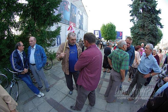 Protestowali przeciwko budowie sortowni przy ul.Gazowej