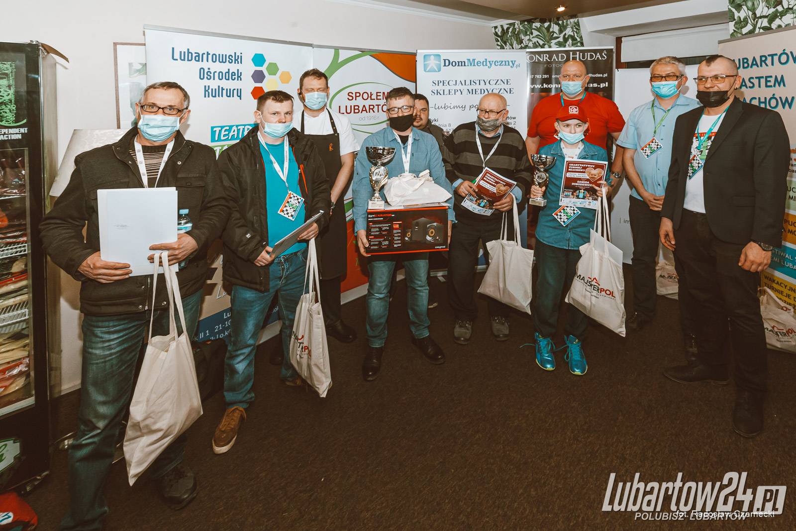 Szachiści zagrali dla Antosi Bober