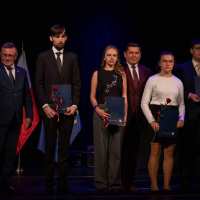 92 stypendystów z ZS2