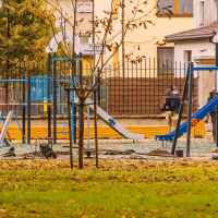 HIT czy KIT? Co z nawierzchnią na nowym placu zabaw?