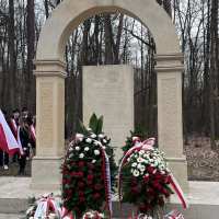 oddali hołd