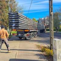 Transport z elementami hali sportowej