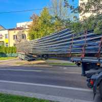 Transport z elementami hali sportowej