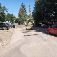 zdjęcie naprawili parking przy szpitalu