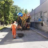 zdjęcie naprawili parking przy szpitalu