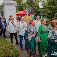 Barwny korowód dożynkowy