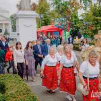 zdjęcie Barwny korowód dożynkowy