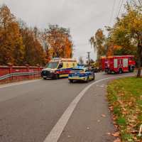 zdjęcie Zderzenie dwóch aut przy pałacu