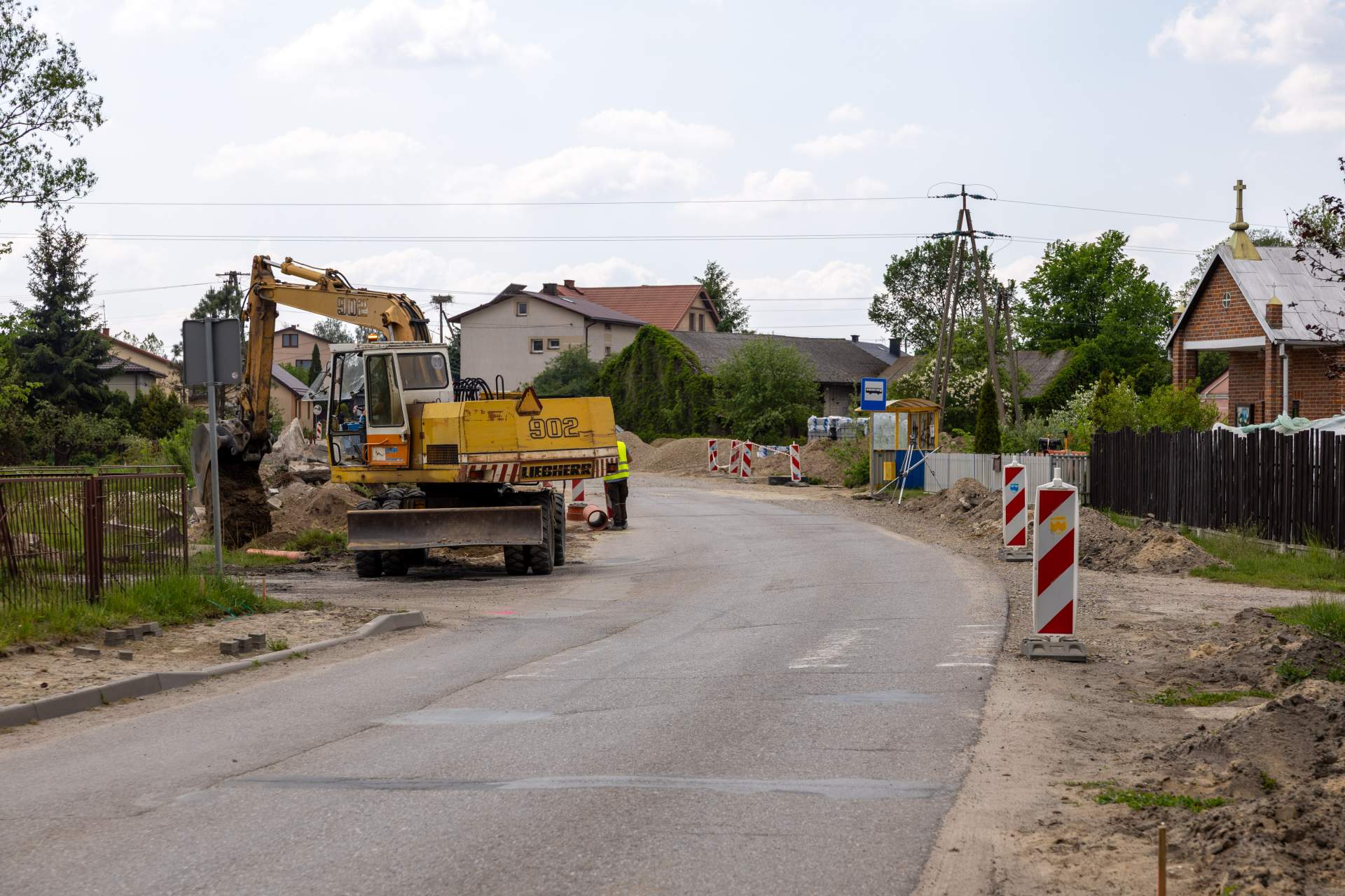 Trwa przebudowa drogi w Chlewiskach