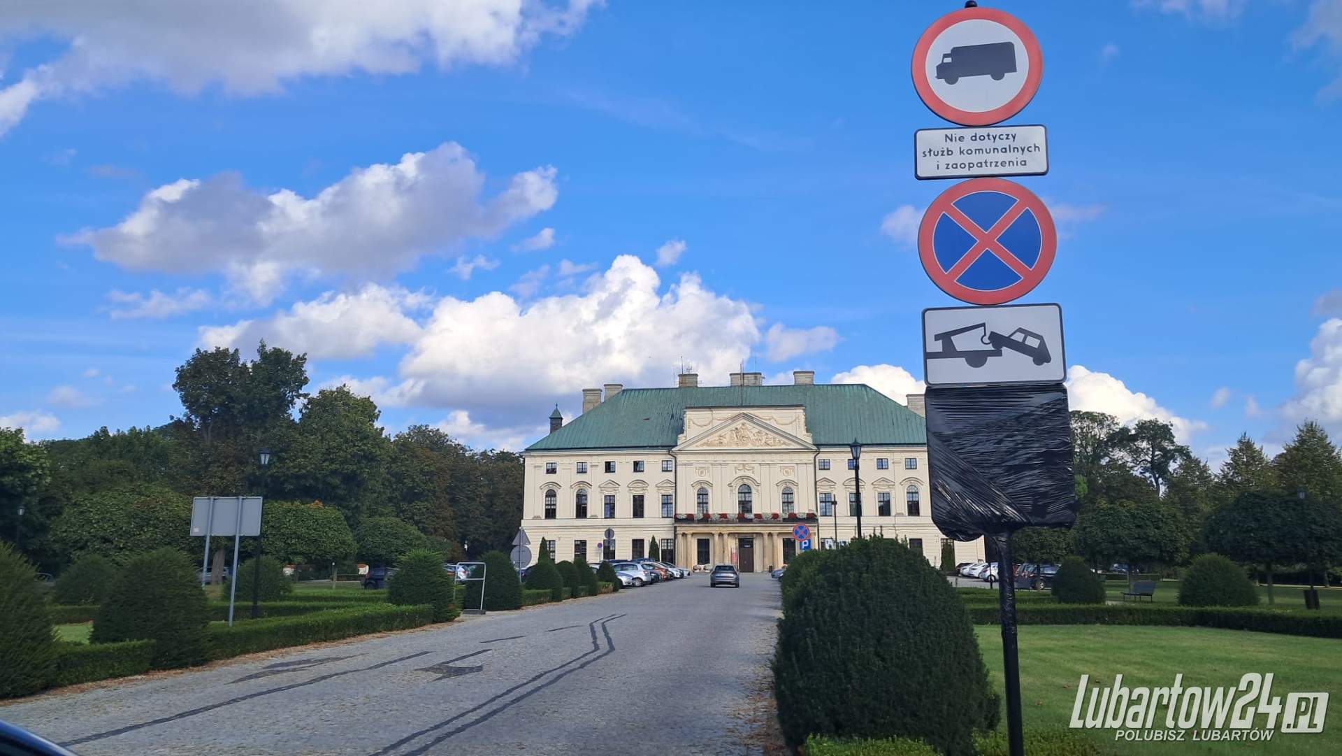 znaki przy starostwie