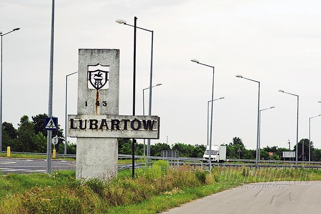 Witacz przy wjeździe do Lubartowa