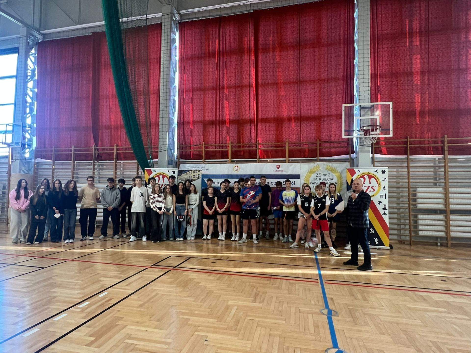 badminton drużynowy