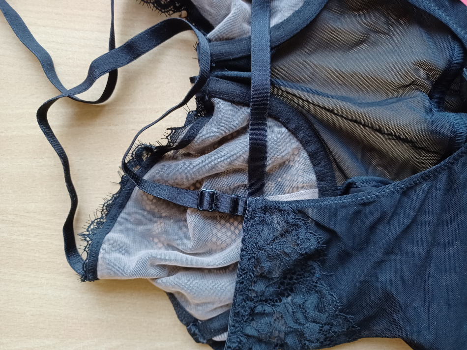 Czarne koronkowe body Esmara - zdjęcie 4