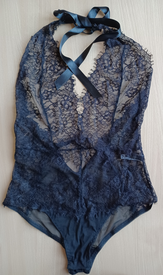 Czarne Body Tom&amp;Rose