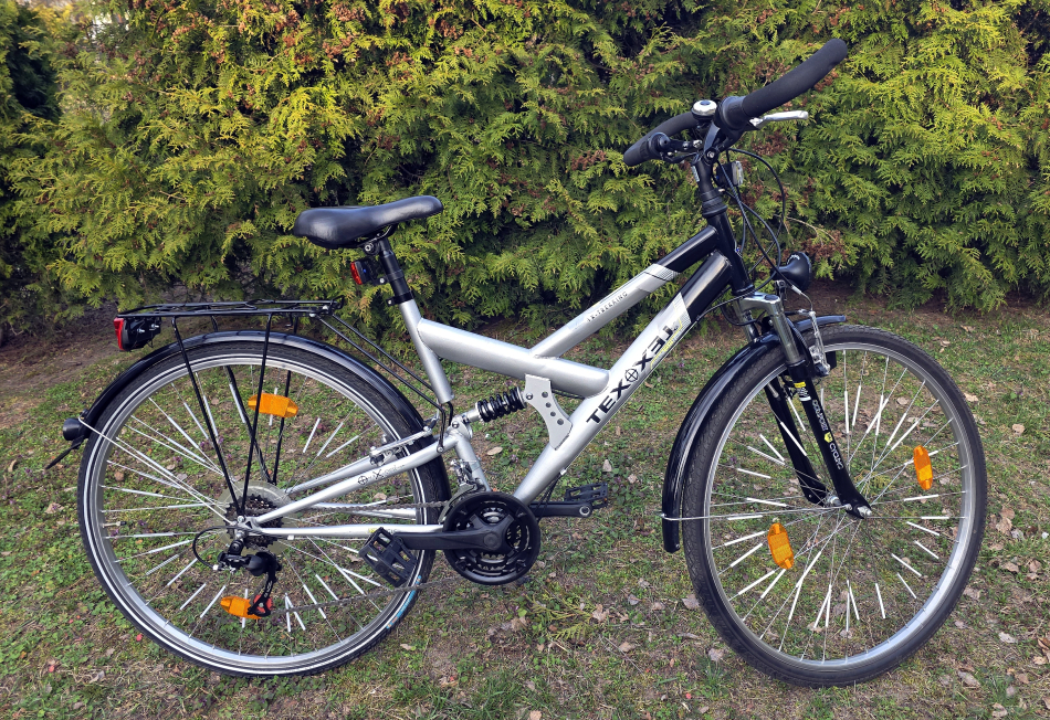 Rower aluminiowy, trekkingowy, koło 28 - zdjęcie 2
