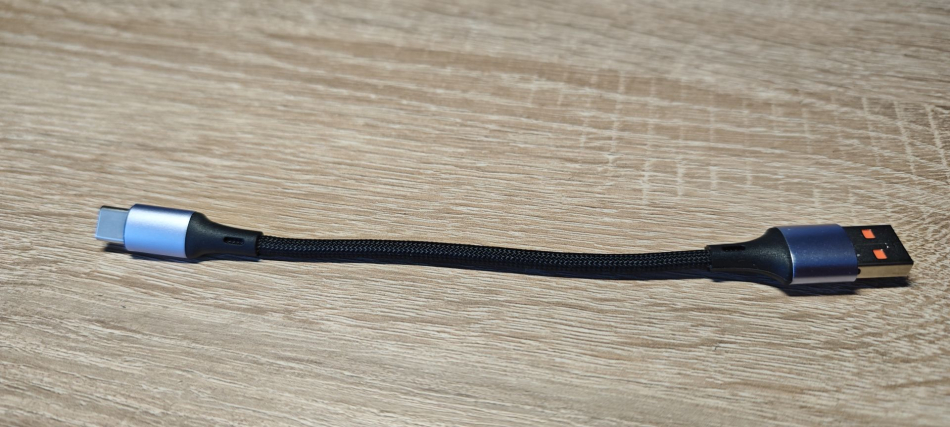 KIJ SELFIE DO KAMER SPORTOWYCH Z POWERBANKIEM 5200 - zdjęcie 3