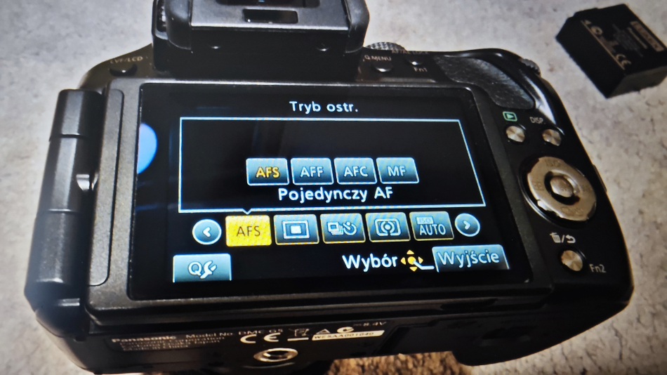 Panasonic Lumix DMC-G5 + obiektyw - zdjęcie 2