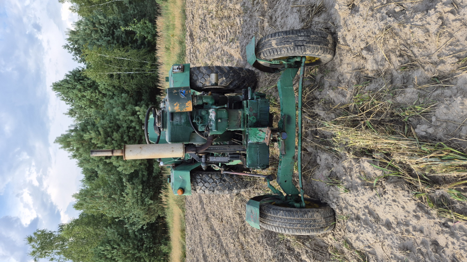 Traktor ES 15