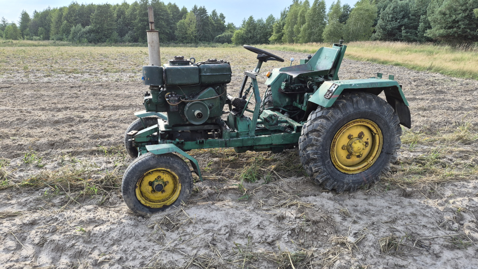 Traktor ES 15 z silnikiem Andoria 1HC102 - zdjęcie 4