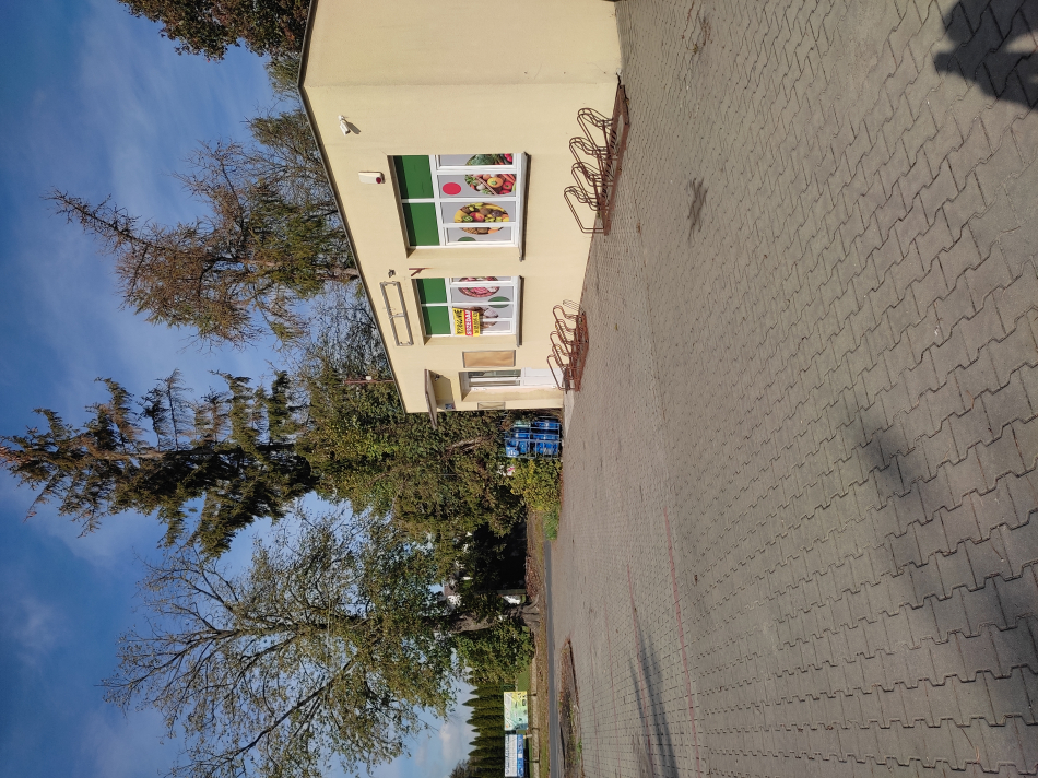 Budynek z działką Nowodwór