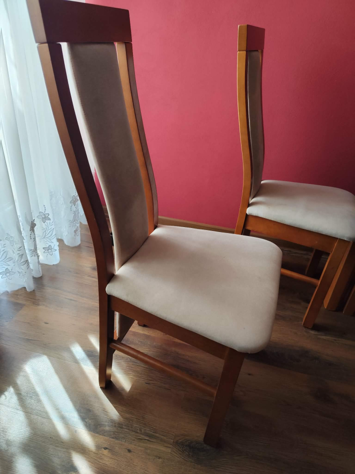 Stół drewniany + 6 krzeseł w zestawie