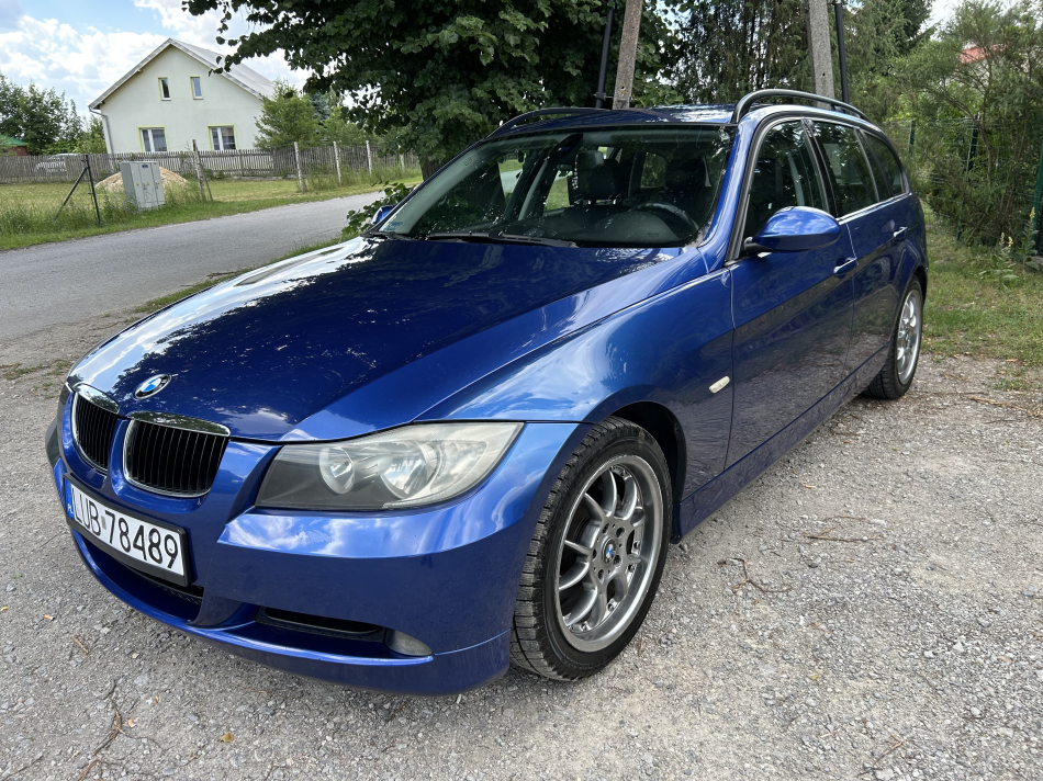BMW E91 318i**