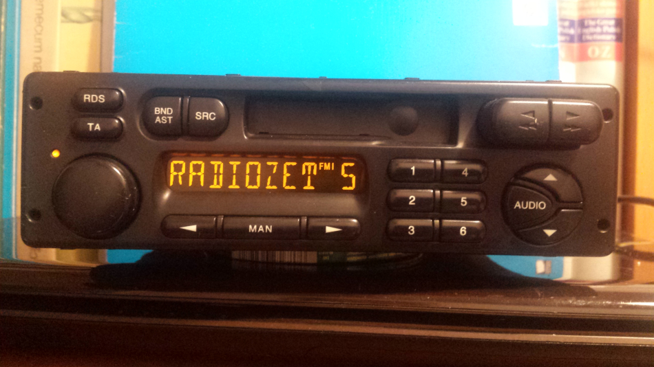 Radioodtwarzacz samochodowy Philips 22RC200 - zdjęcie 2