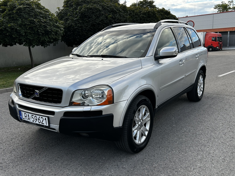 Volvo XC90 2.4D**