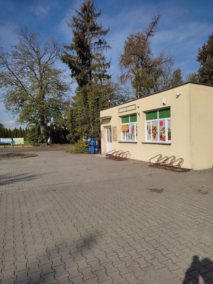 Budynek z działką Nowodwór