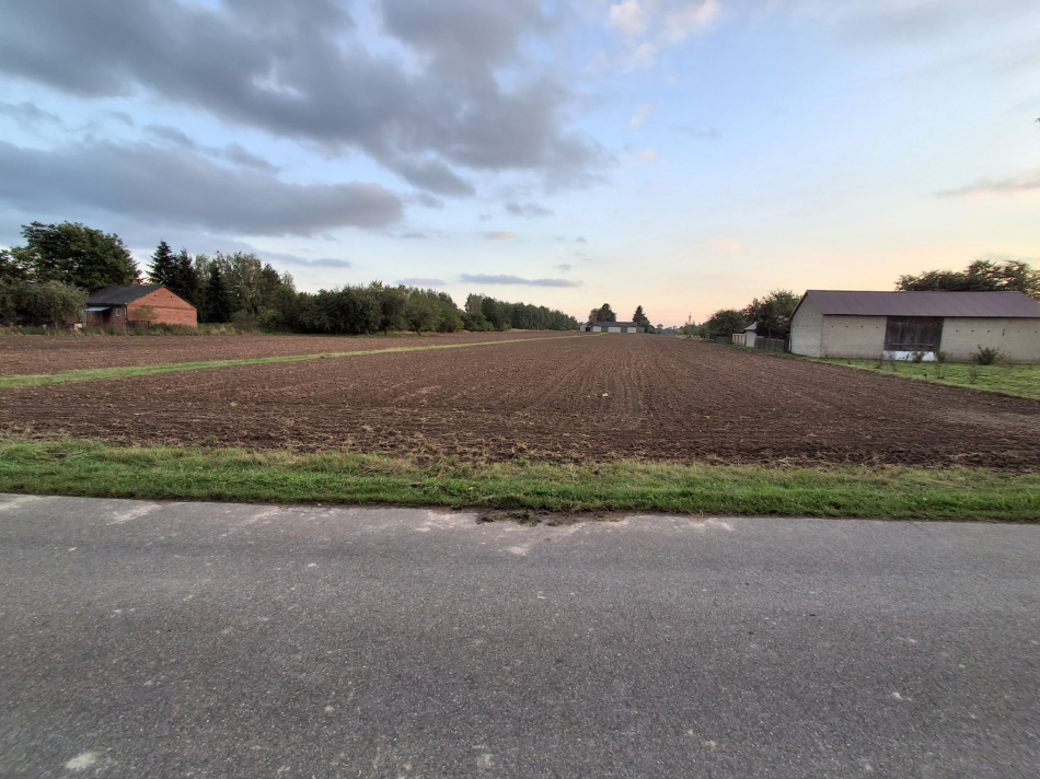 Sprzedam działkę w Siedliskach
