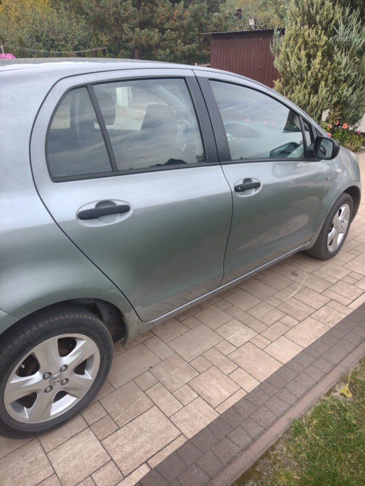Sprzedam toyotę Yaris 1,4 d 4 90 KM
