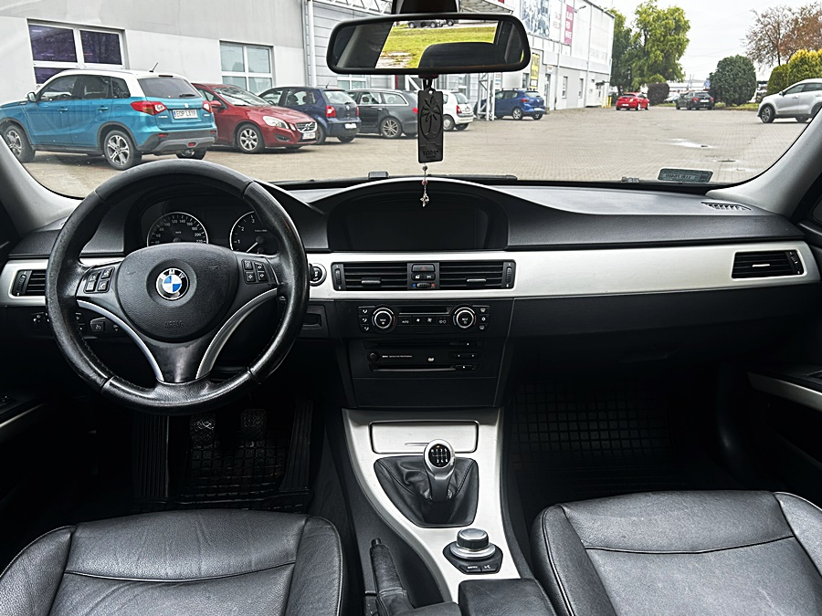 BMW E91 318i** - zdjęcie 5